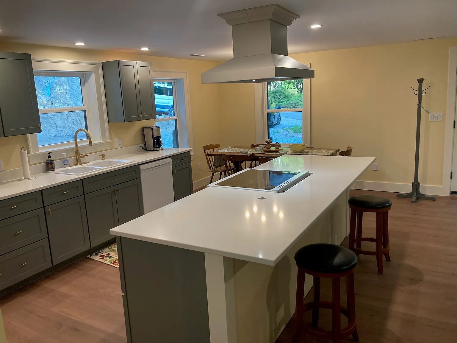 2 bed, 846 sqft, $2,175 — Photo 1