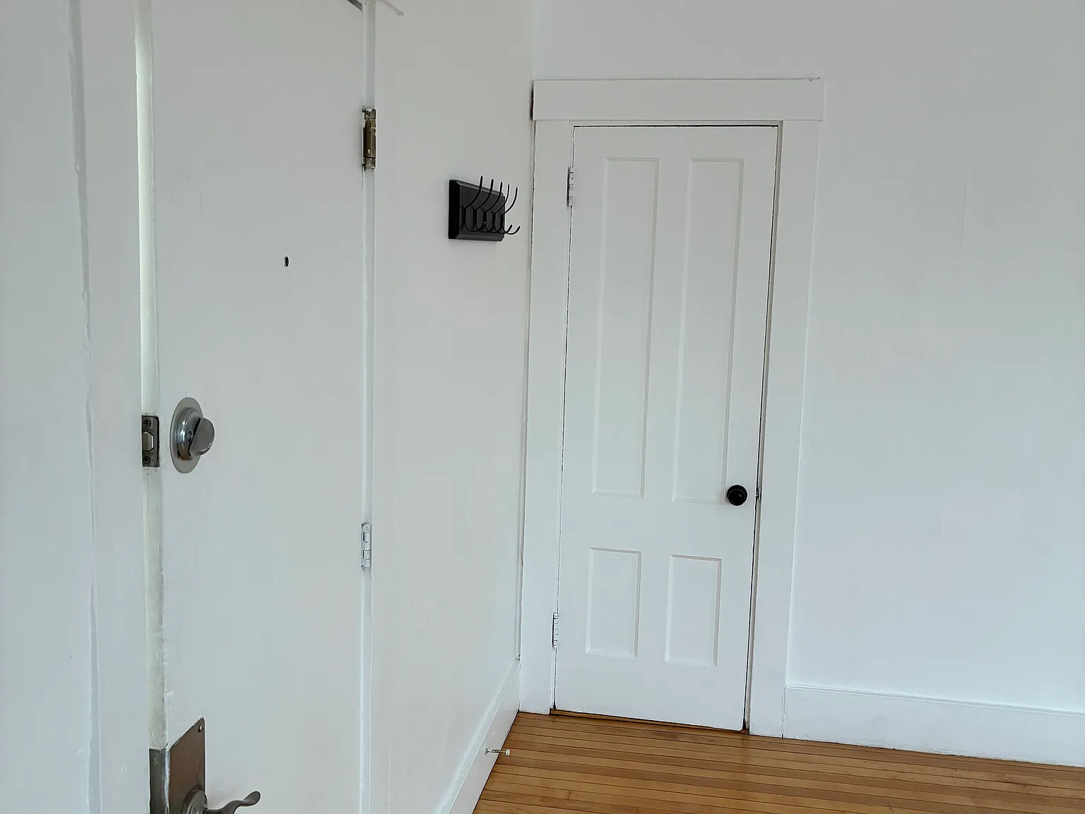 170 Pine St — Photo 2
