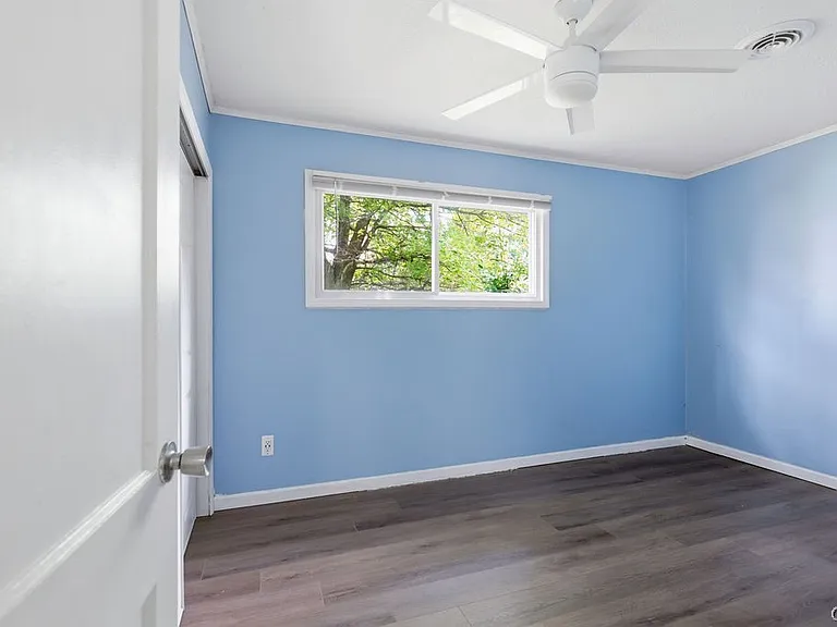 113 Kearney Ave — Photo 9