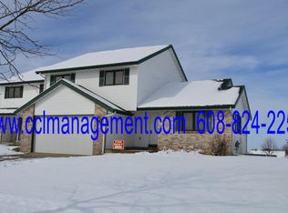 504 N Westmount Dr, Sun Prairie, WI 53590