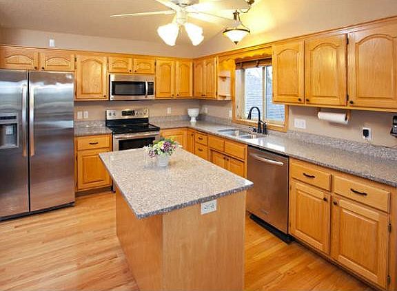 5th image of 8867 Xylite St NE