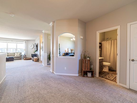 5th image of 9195 Green Meadow Dr