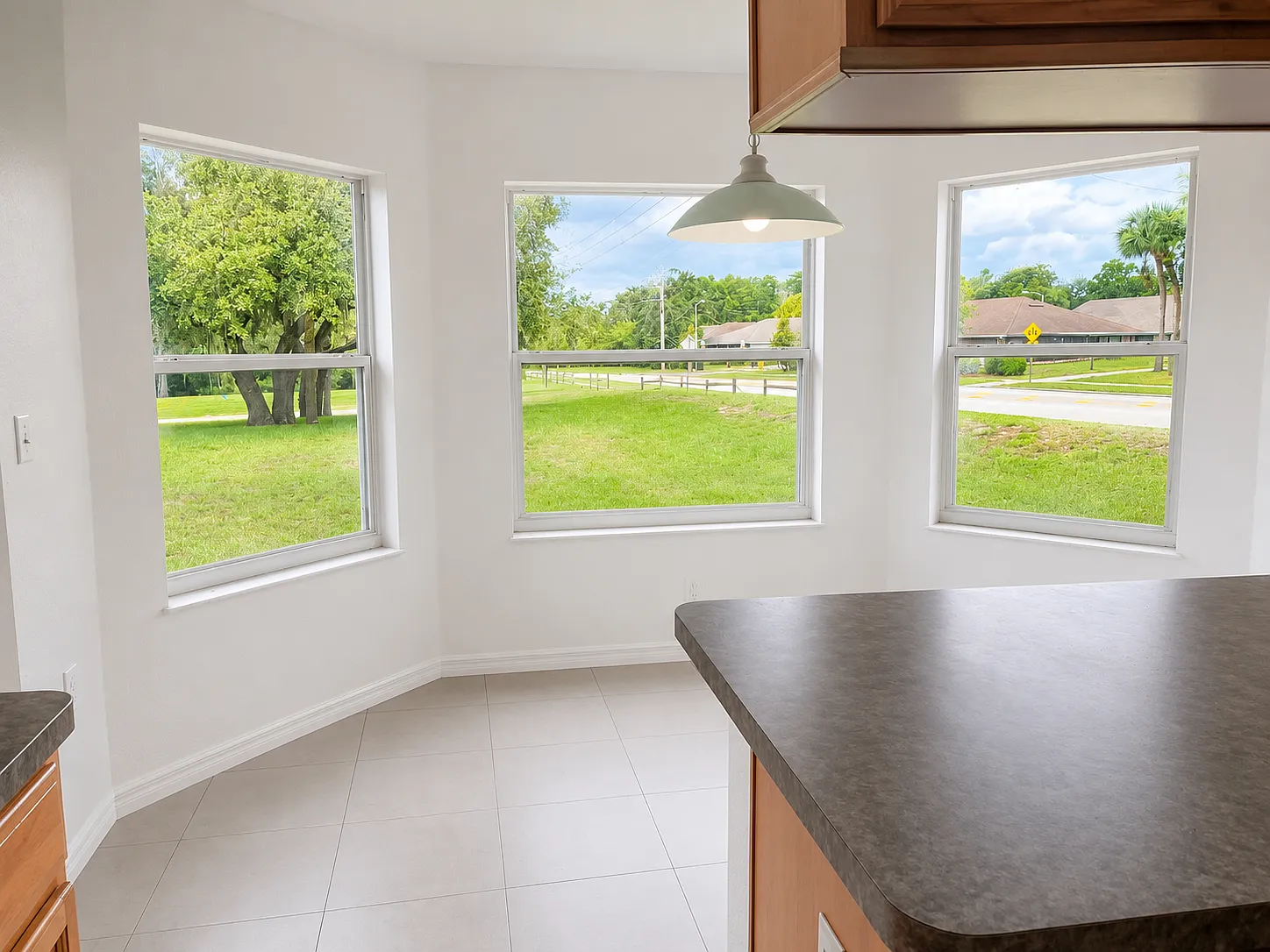 3 bed, 1639 sqft, $2,350 — Photo 4