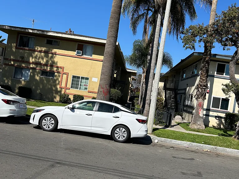 1821 W Glencrest Ave #D — Photo 1