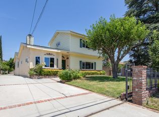 10525 Penrose St, Sun Valley, CA 91352