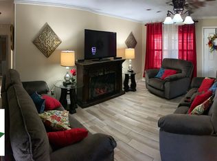 916 Hollyfield St, Mission, TX 78572