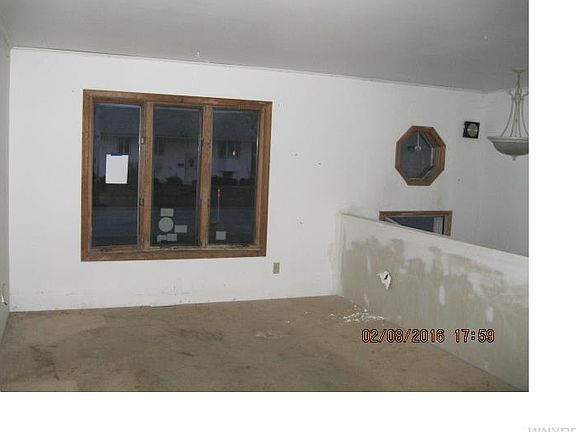 4th image of 20 Wedgewood Dr