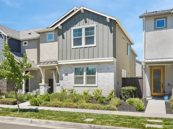 2833 Wheat Grass St, Sacramento, CA 95833