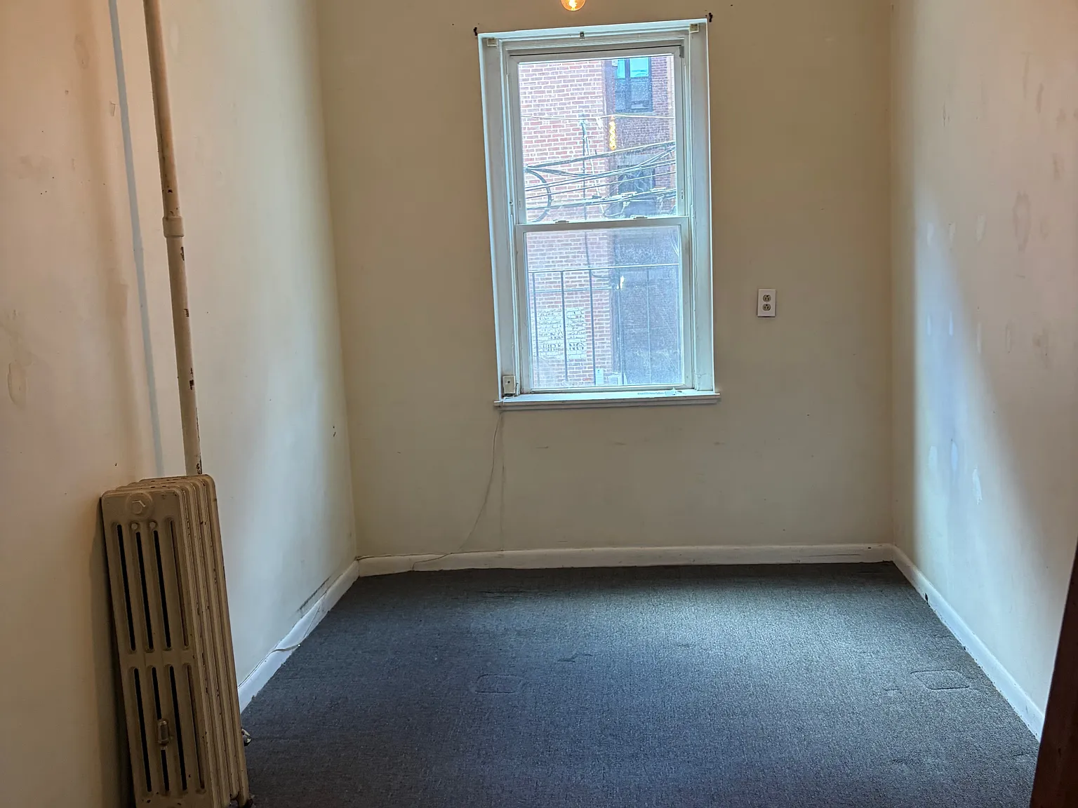 3 bed, 785 sqft, $3,750 — Photo 3