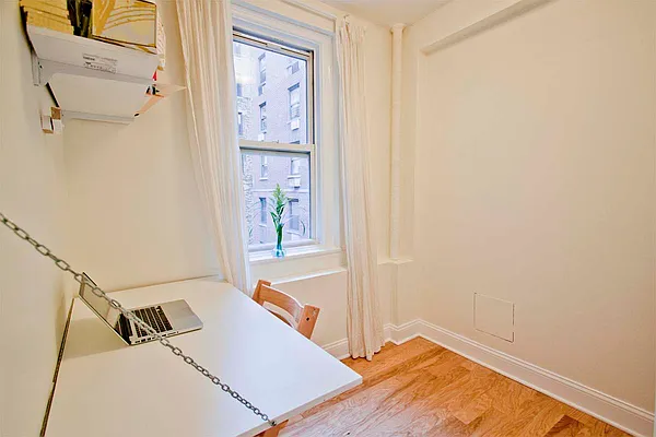 Sold by ROOM Real Estate | media 14