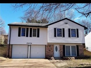 2404 Cambridge Rd, High Ridge, MO 63049