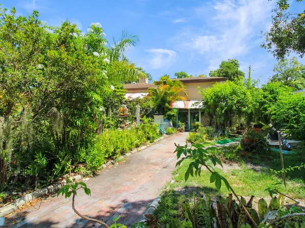 710 NE 139th St, North Miami, FL 33161