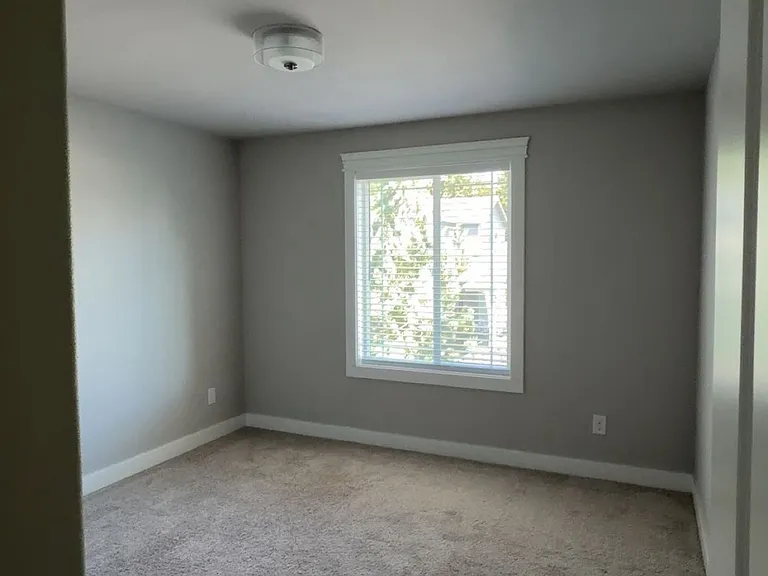8435 NE 146th St — Photo 14