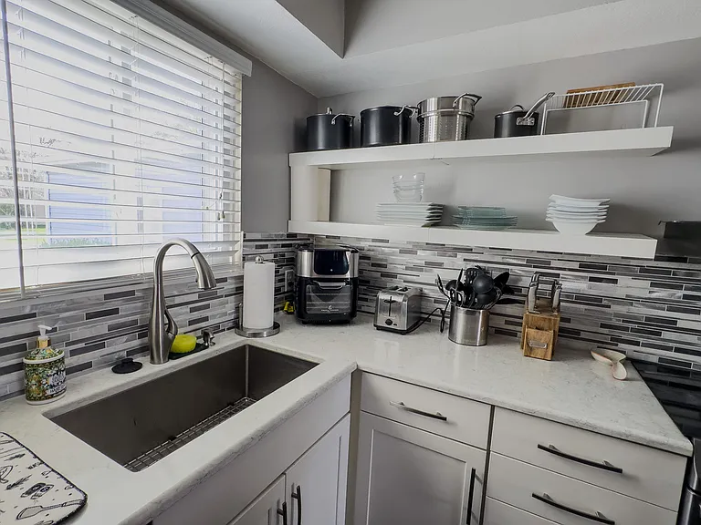 6104 Red Oak Dr #3 — Photo 6