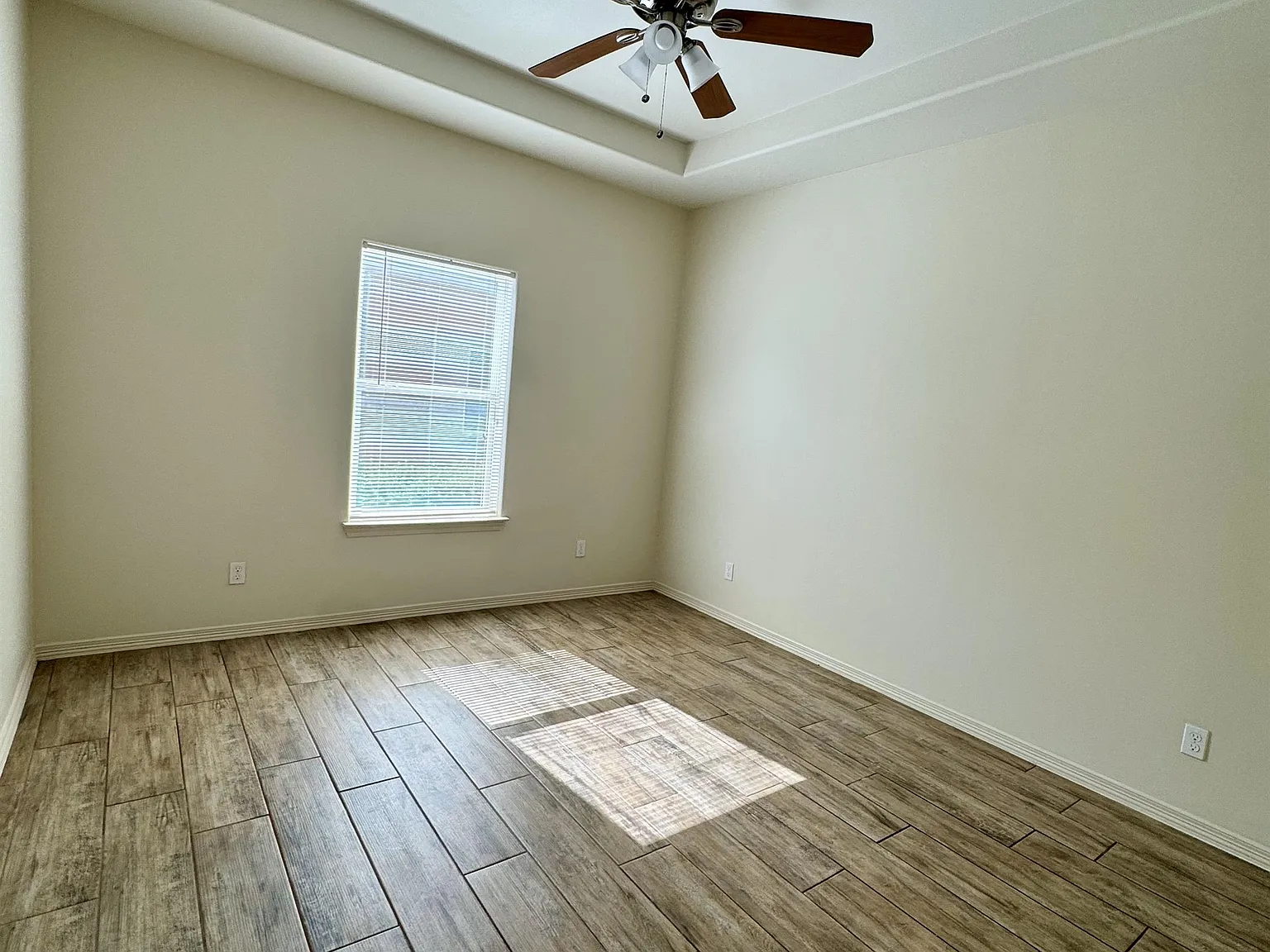 3913 Hawthorne Avenue - 1 — Photo 4