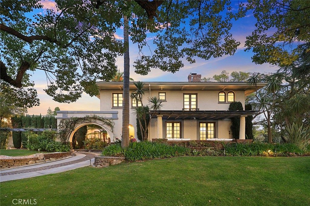 928 S El Molino Ave, Pasadena, CA 91106 | MLS #AR26036397 | Zillow