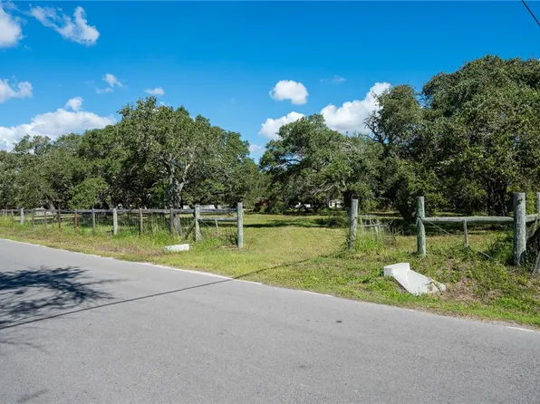 1822 12th St, Ingleside, TX 78362