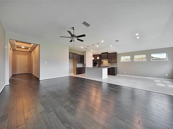 3rd image of 2722 Bernadino Dr