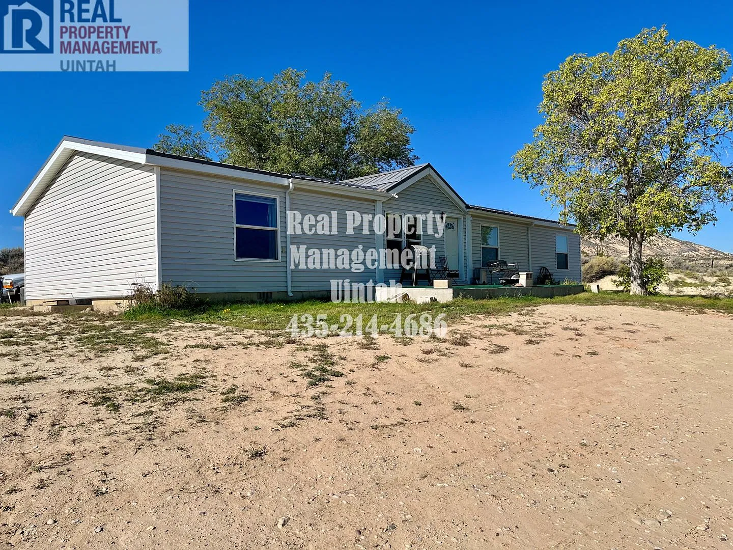 4 bed 2 bath house on 2.82 Acres of land. — Photo 2