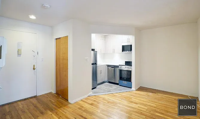 Rented by Bond New York | media 10