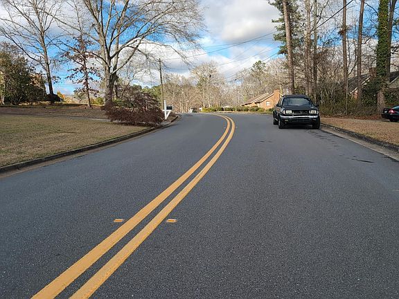 5th image of 121 Kennesaw Dr