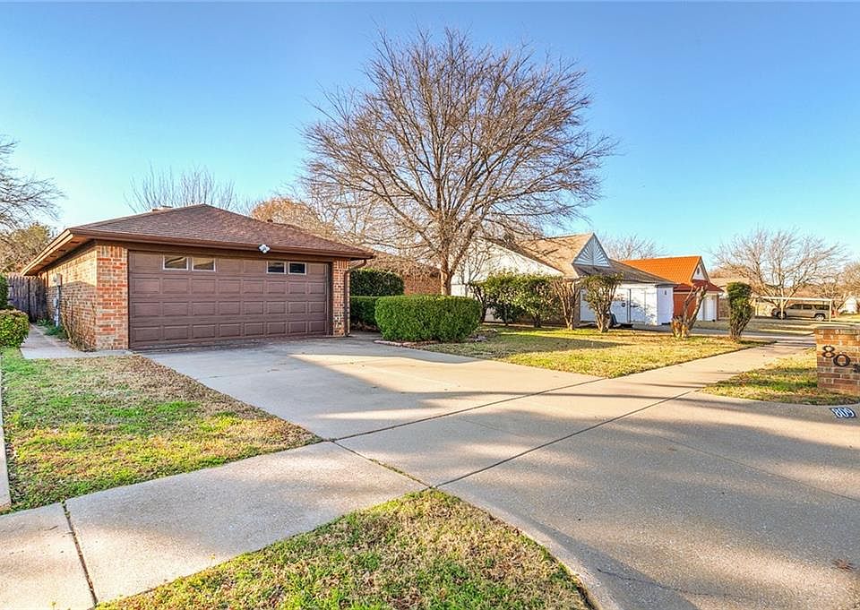 1st image of 809 Mustang Dr
