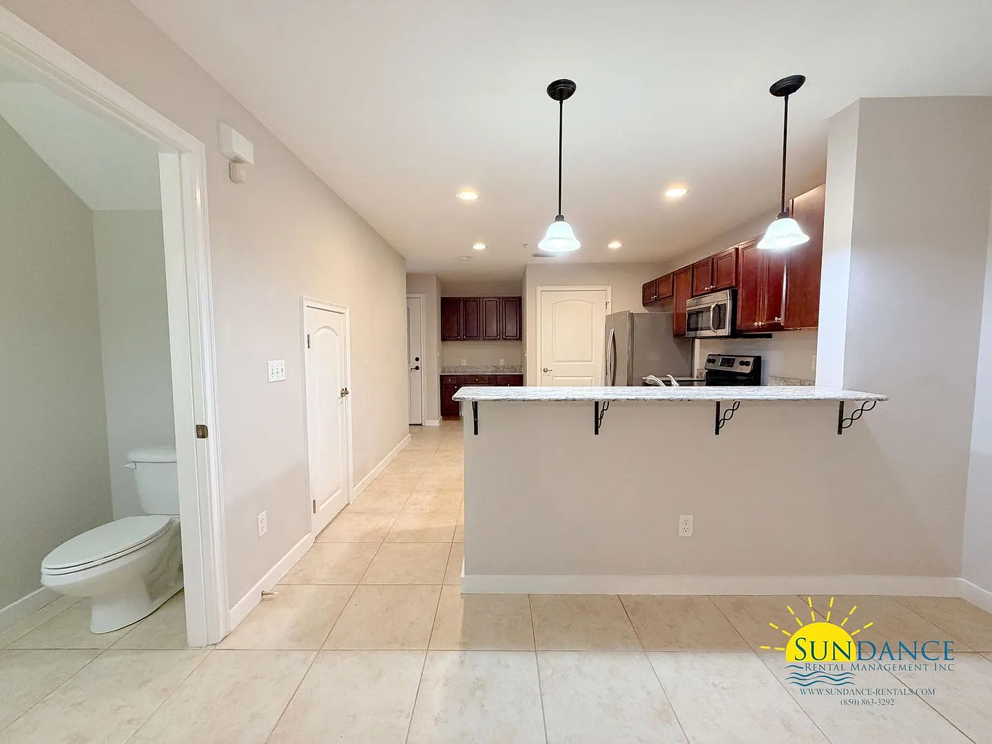 Beautifully Updated 2BR Townhouse in Fort Walton Beach! — Photo 4