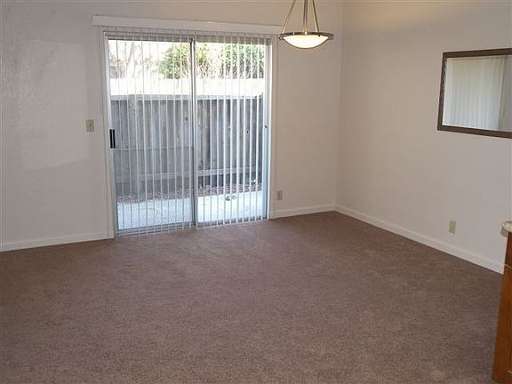 Spacious Dining Area