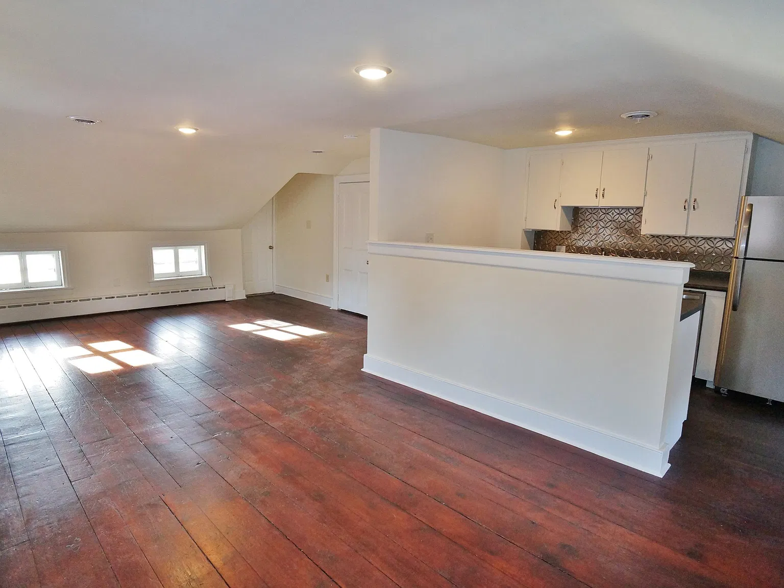2 bed, 1100 sqft, $1,325 — Photo 4