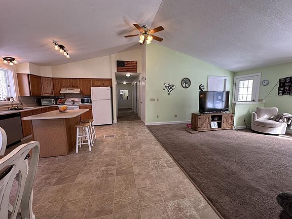 3rd image of 25 Yarmouth Road