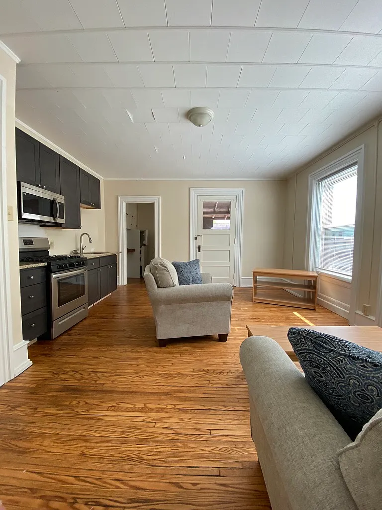 1051 West 4th Street - 1 Bedroom Units - 2W — Photo 3