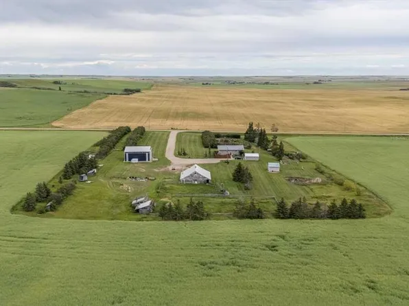 334078 E Range Road 241, Kneehill County, AB T0M 2C0