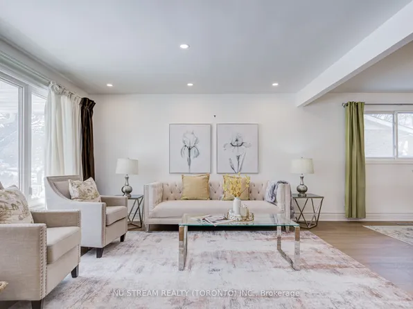8 Hemingway Cres, Markham, ON L3R 2A4