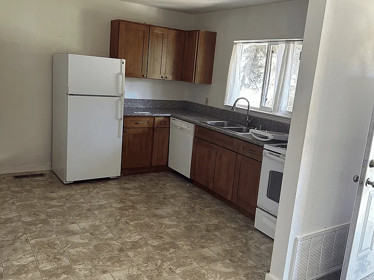 69 Berna Ave — Photo 7
