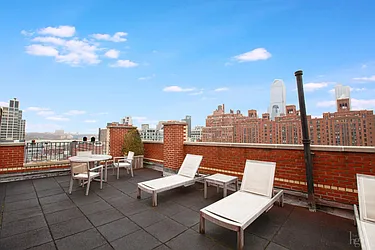 Rented by Hecht Group