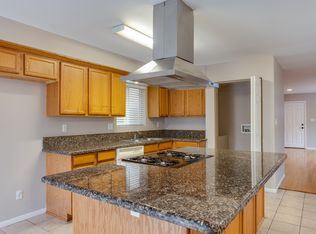 2255 E Hatchway St, Compton, CA 90222