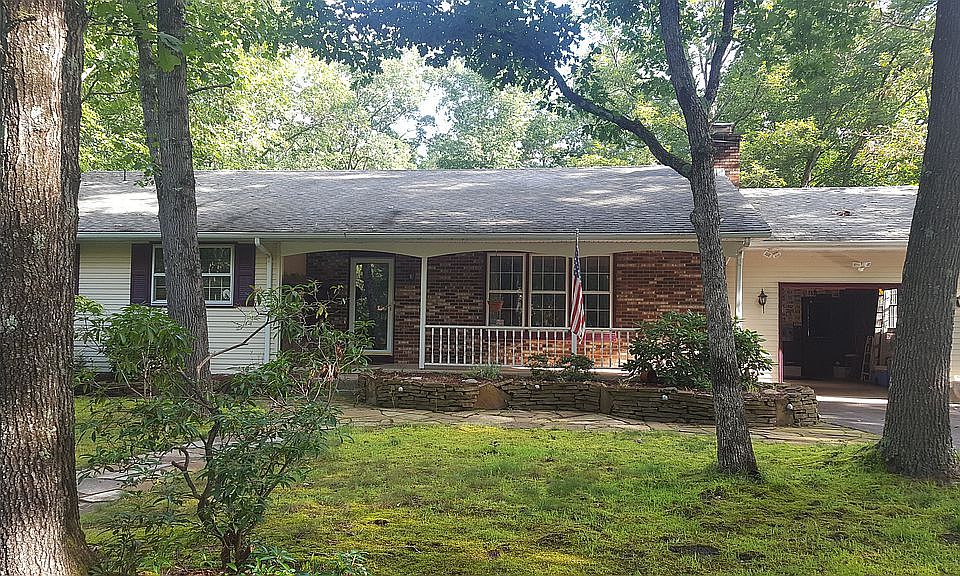 2nd image of 10 Yates Ln