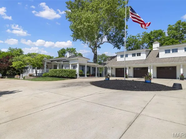 12775 W Watson Rd, Saint Louis, MO 63127