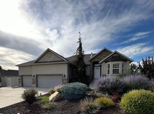 2221 Verona Cir, Pleasant Grove, UT 84062