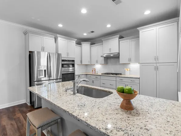 814 Dutchmaster Dr, Chapin, SC 29036