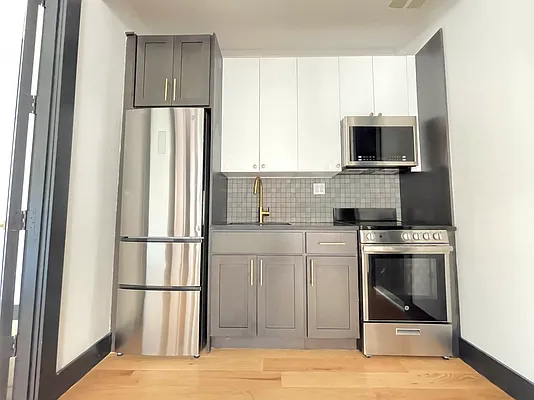 Rented by Reside New York | media 12