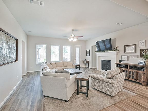 5th image of 8104 Mirmont Glen Ln