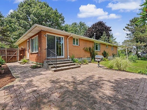 5th image of 70 Dellwood Dr