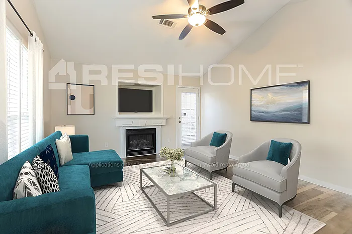 135 Chaucer Ln — Photo 4