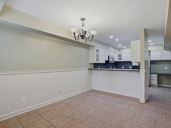 5th image of 2308 Lake St