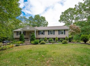 541 Perry Hill Rd, Coventry, RI 02816