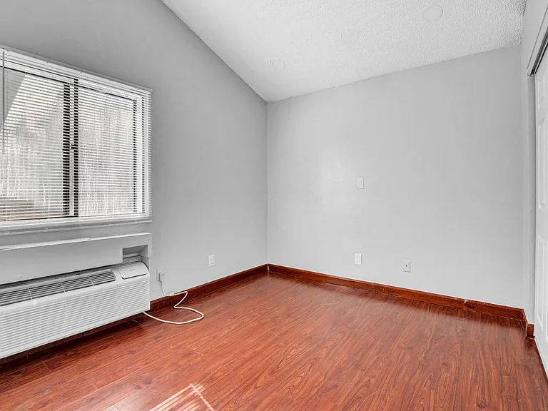 Fountain Oaks Apartments — Photo 25