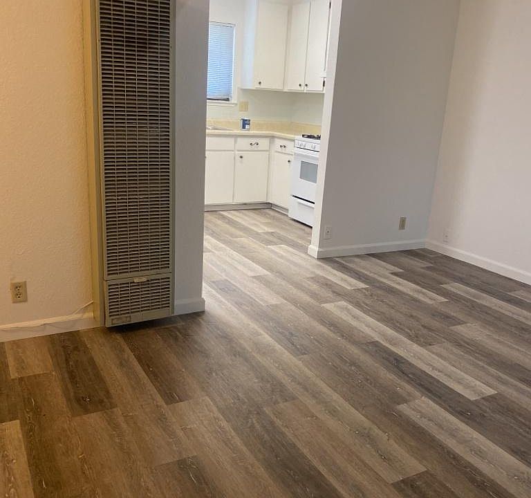 1st image of 28 E Abbey St #28A
