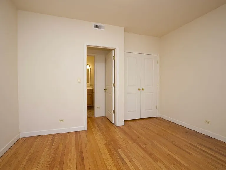 6713 N Sheridan Rd #N2 — Photo 17