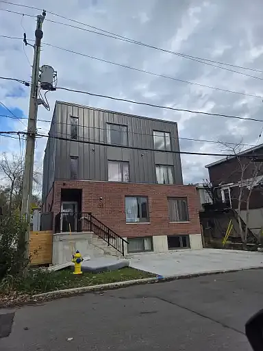 2 bed, 1.0 bath, $2,200 — Photo 1